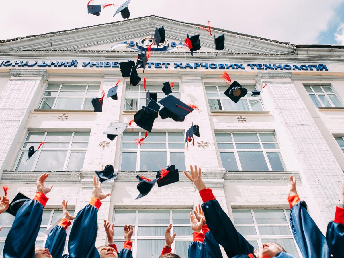 Just graduated from university? Here are 3 must-do things to kickstart your adulting&nbsp;journey