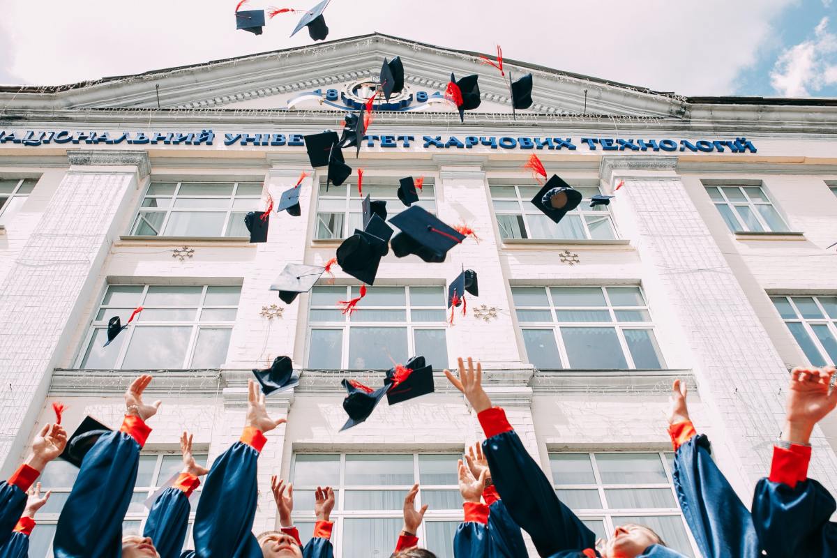 Just graduated from university? Here are 3 must-do things to kickstart your adulting&nbsp;journey